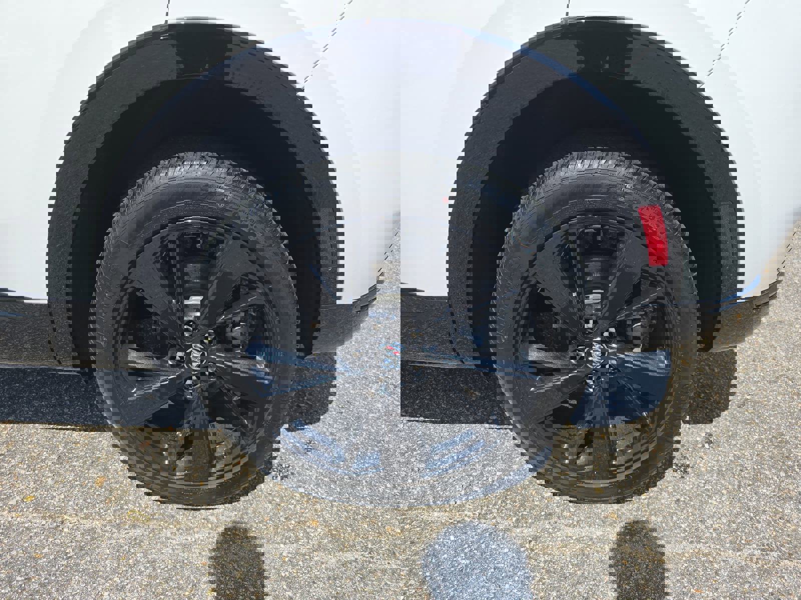 Used 2023 Buick Envision Essence w/ Sport Touring Package image 32