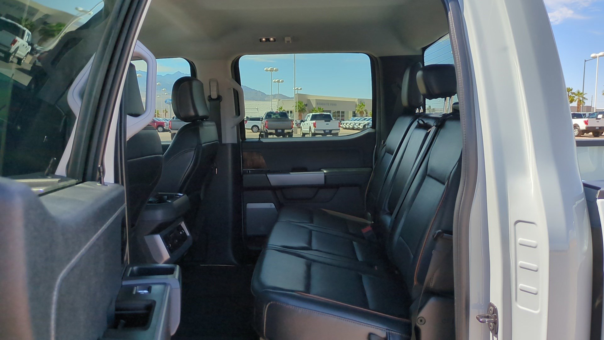 Used 2025 Ford F250 Lariat AWD/4WD image 29