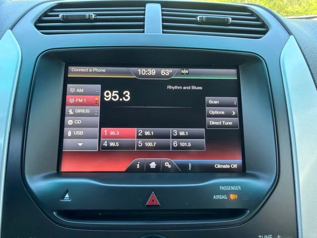 Used 2015 Ford Explorer XLT w/ Equipment Group 202A FWD image 15