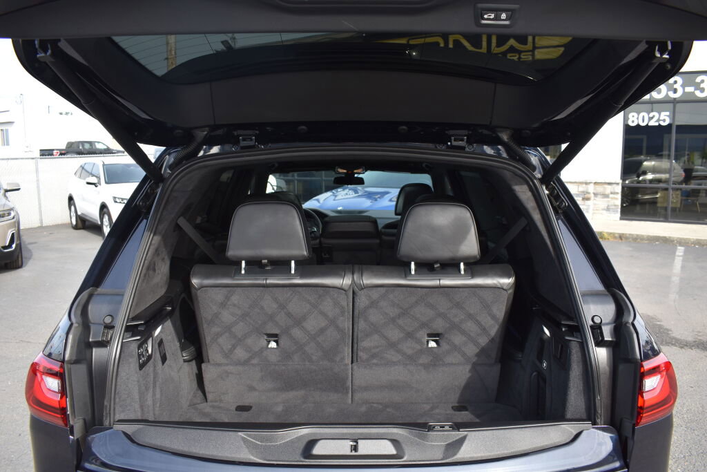 Used 2019 BMW X7 xDrive50i w/ M Sport Package image 36