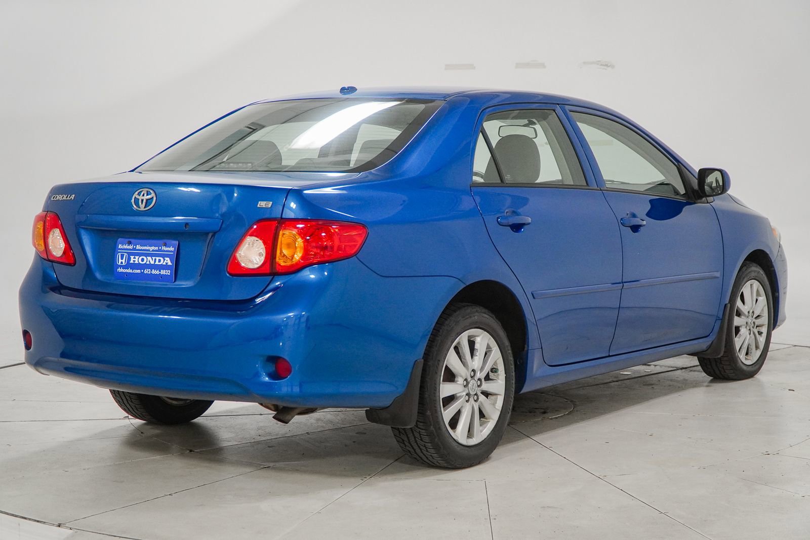 Used 2010 Toyota Corolla LE image 11