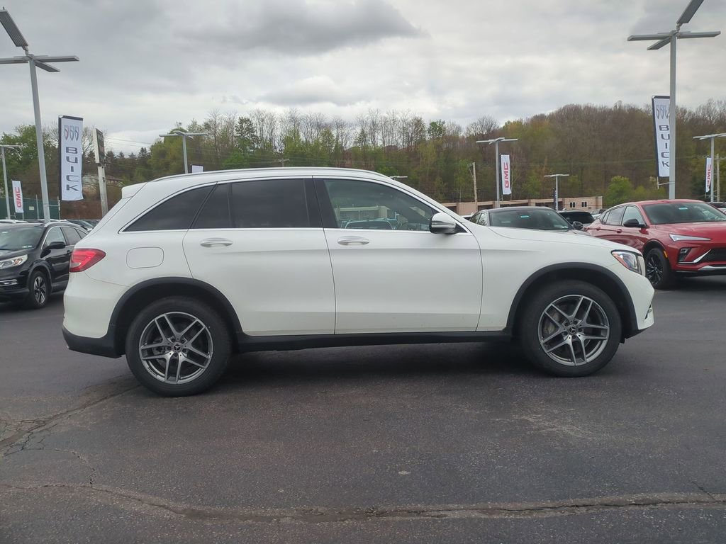 Used 2019 Mercedes-Benz GLC 300 4MATIC image 4