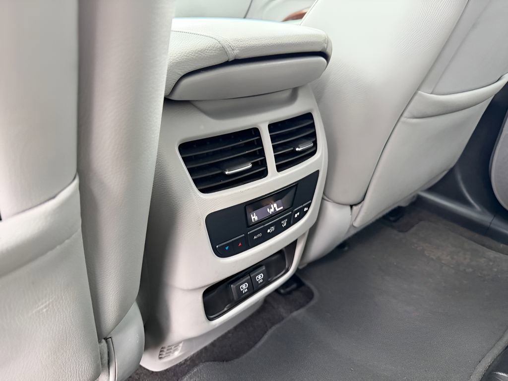 Used 2017 Acura MDX SH-AWD image 33