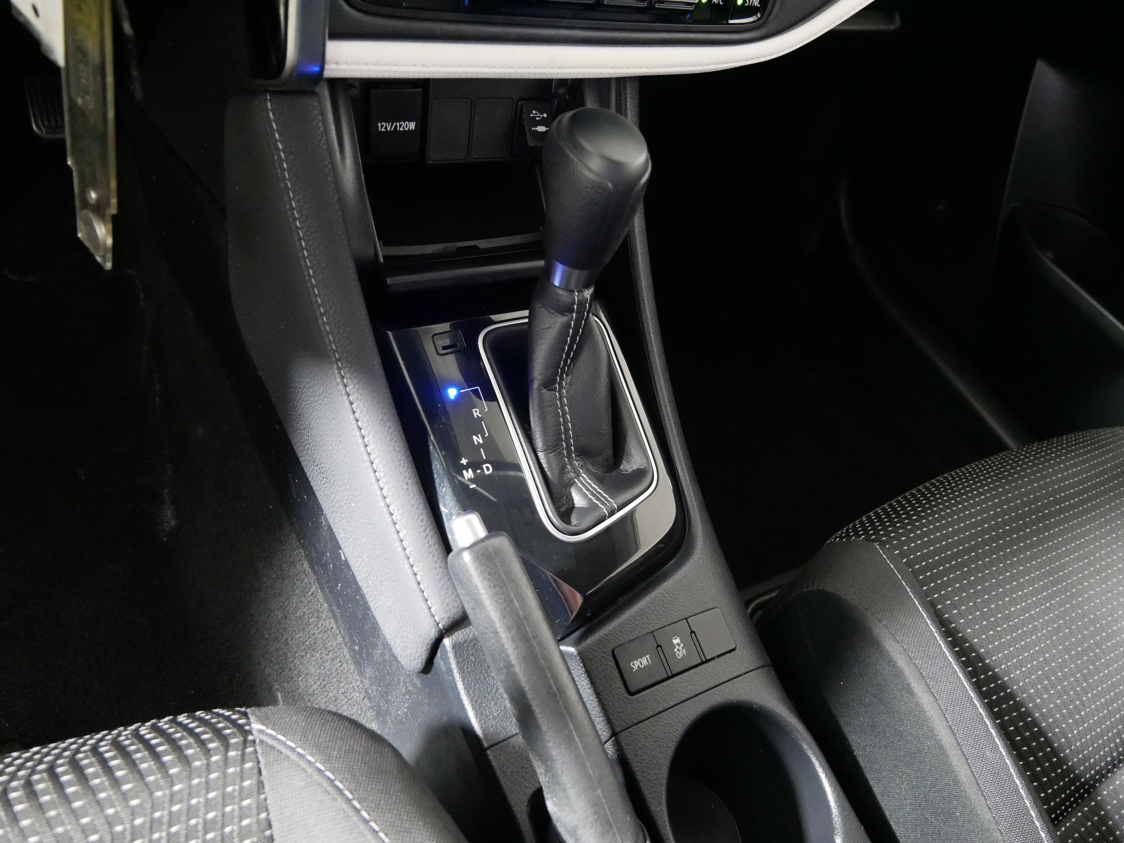 Used 2017 Toyota Corolla iM image 24