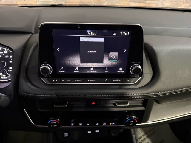 Certified 2025 Nissan Rogue SV image 19