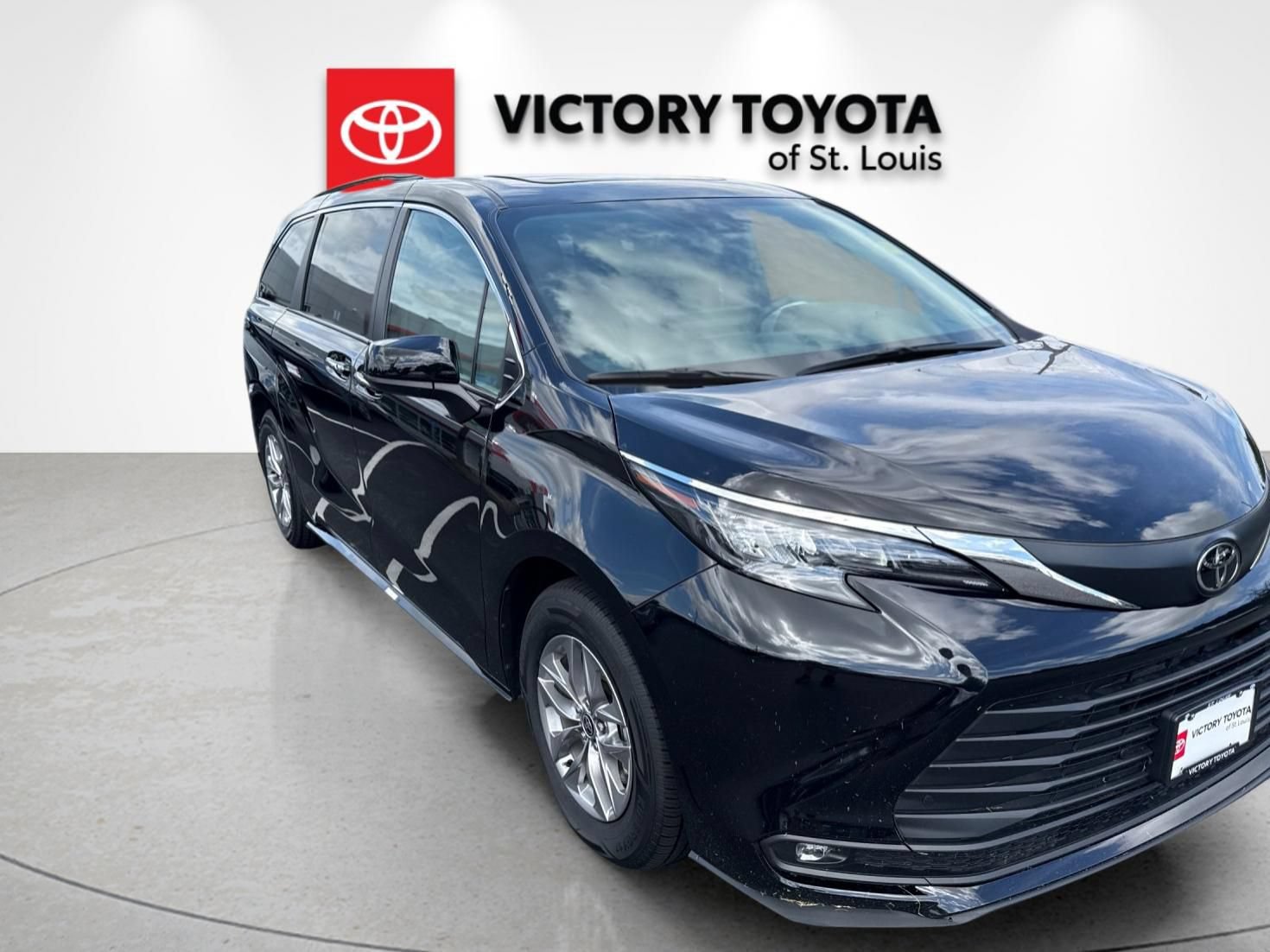 Used 2026 Toyota Sienna XLE