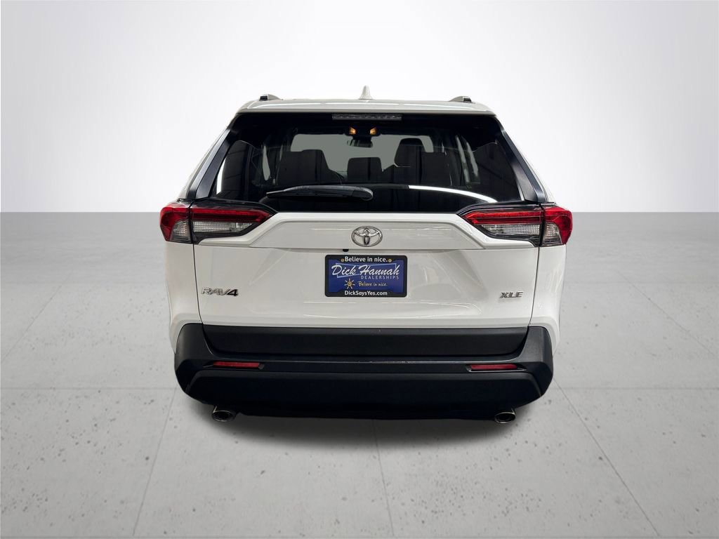 Used 2020 Toyota RAV4 XLE image 5