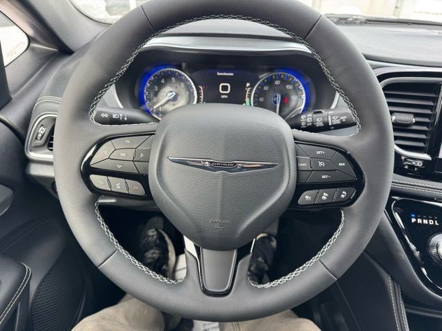 New 2026 Chrysler Pacifica Limited w/ S Appearance Package image 17
