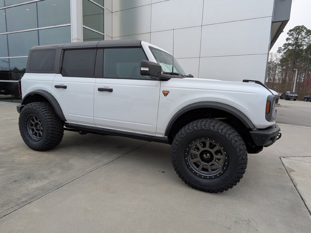 New 2025 Ford Bronco Badlands AWD/4WD image 2