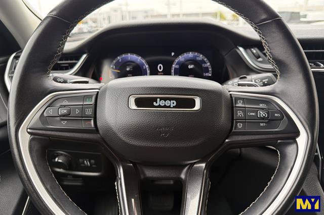 Used 2022 Jeep Grand Cherokee L Laredo w/ Luxury Tech Group I RWD image 30