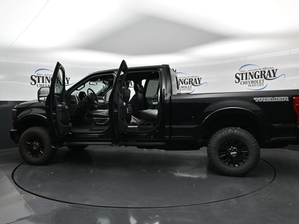 Used 2022 Ford F350 Lariat w/ Tremor Off-Road Package AWD/4WD image 37