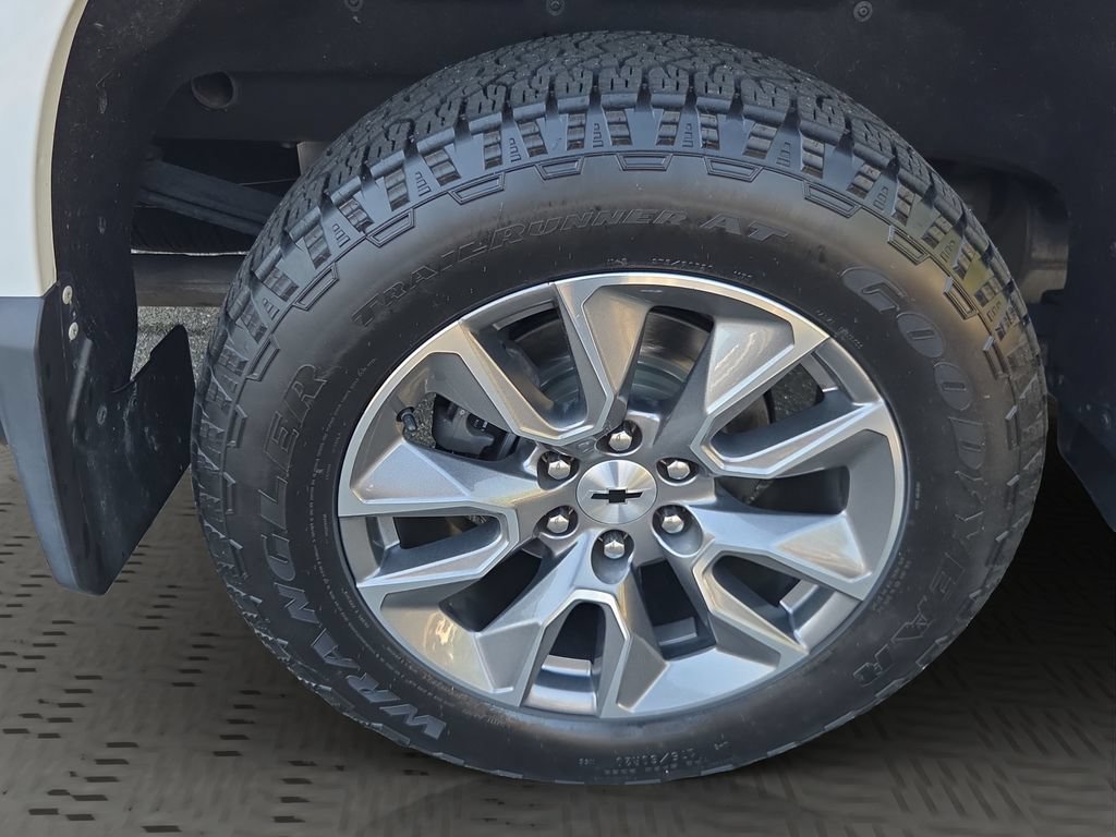 Used 2022 Chevrolet Silverado 1500 RST w/ Z71 Off-Road Package AWD/4WD image 19