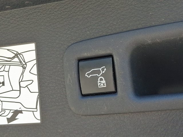 Used 2021 Toyota Sienna XLE FWD image 33