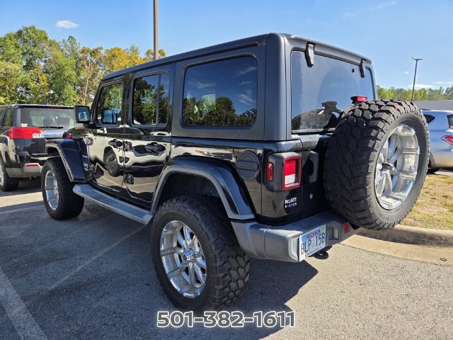 Used 2019 Jeep Wrangler Unlimited Sahara AWD/4WD image 3