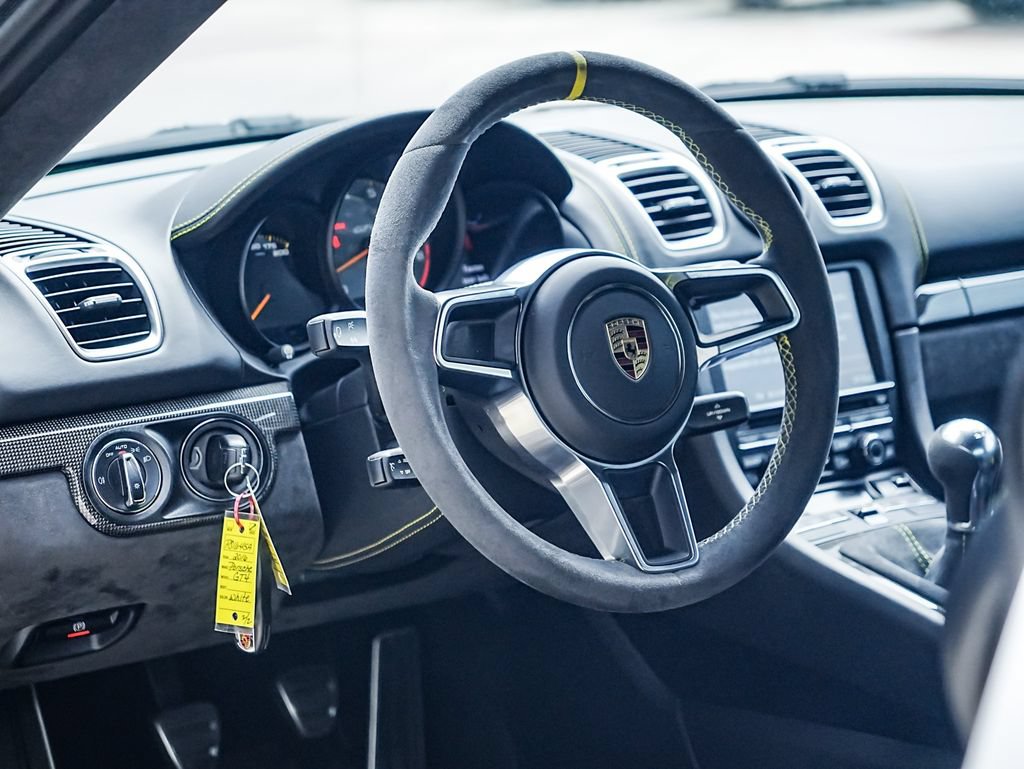 Certified 2016 Porsche Cayman GT4 RWD image 4