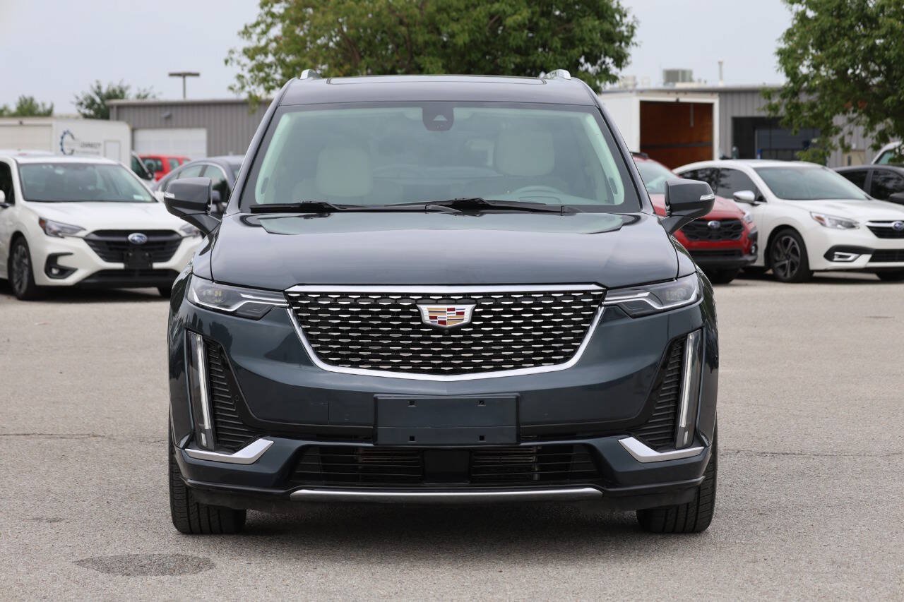 Used 2022 Cadillac XT6 Premium Luxury w/ Technology Package AWD/4WD image 2