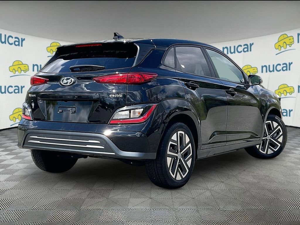 Used 2023 Hyundai Kona SE w/ Cargo Package FWD image 6