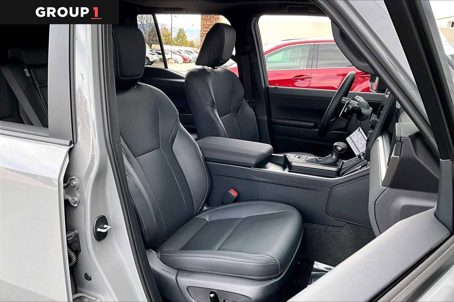 Used 2025 Lexus GX 550 image 8