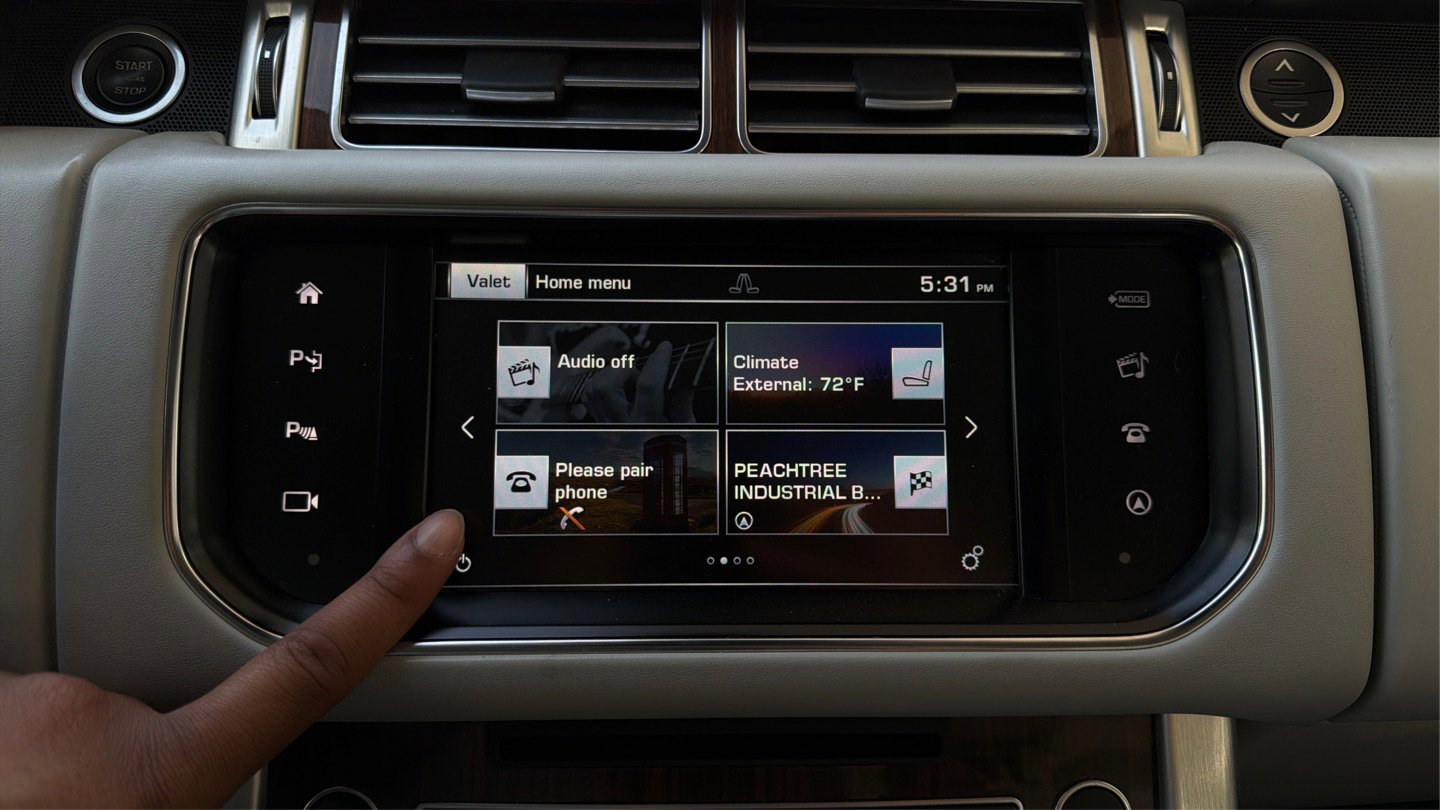 Used 2016 Land Rover Range Rover HSE image 25