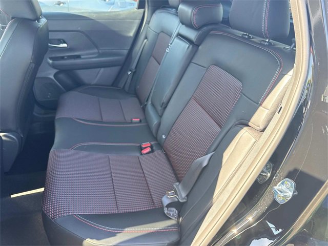 New 2026 Nissan Kicks SR w/ Cold Weather Package image 15