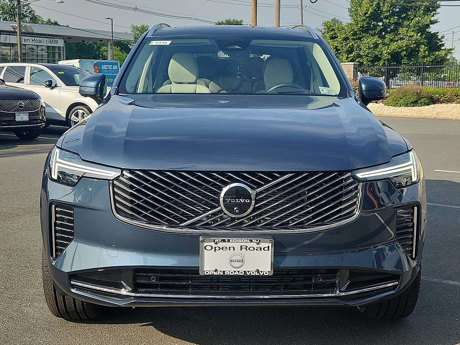 Used 2026 Volvo XC90 B6 Ultra w/ Protection Package AWD/4WD image 2