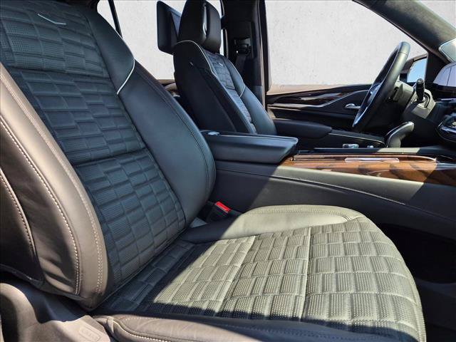 Used 2023 Cadillac Escalade ESV Sport Platinum AWD/4WD image 14