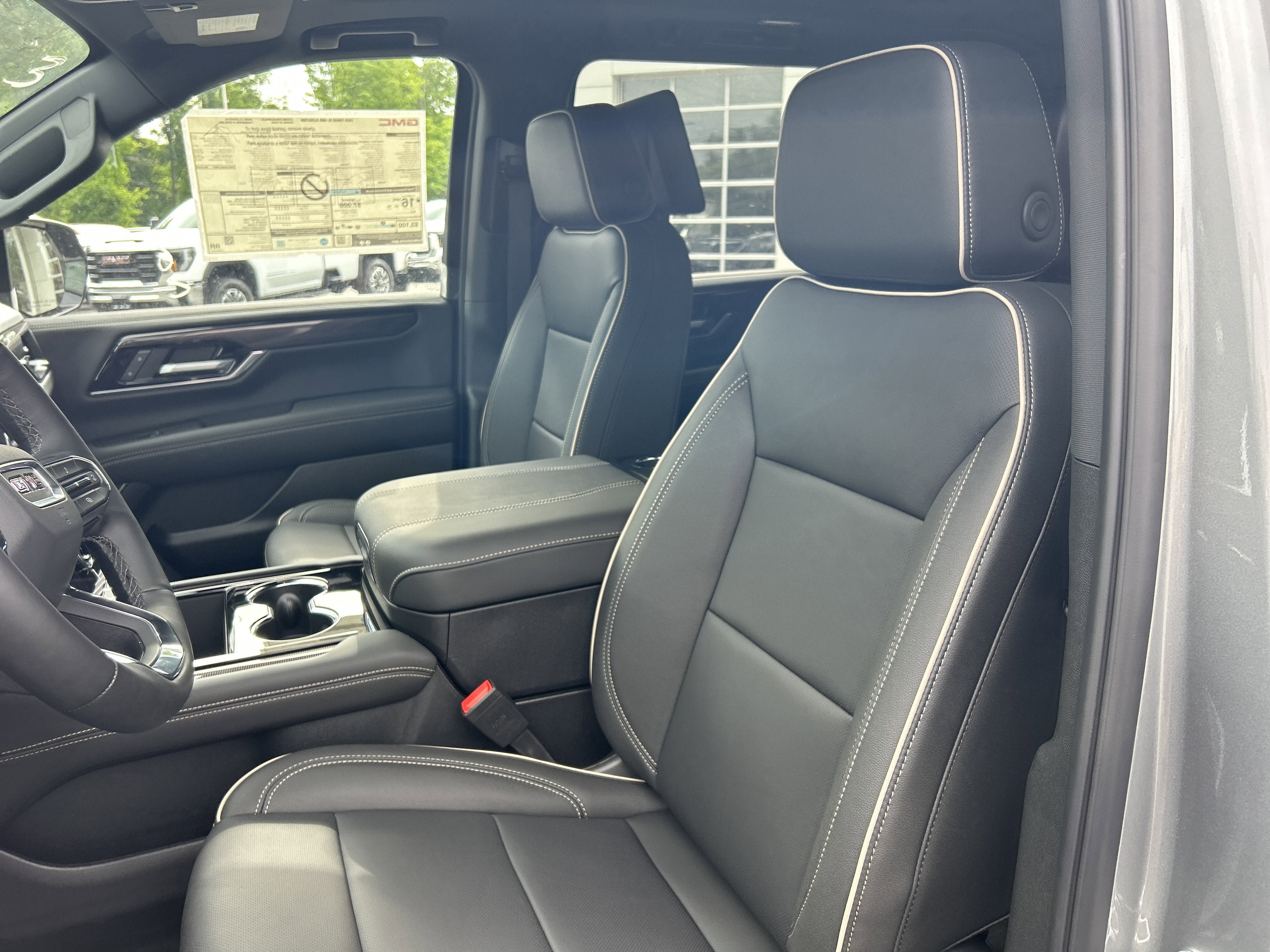 New 2026 GMC Yukon XL Elevation w/ Elevation Premium Package AWD/4WD image 37