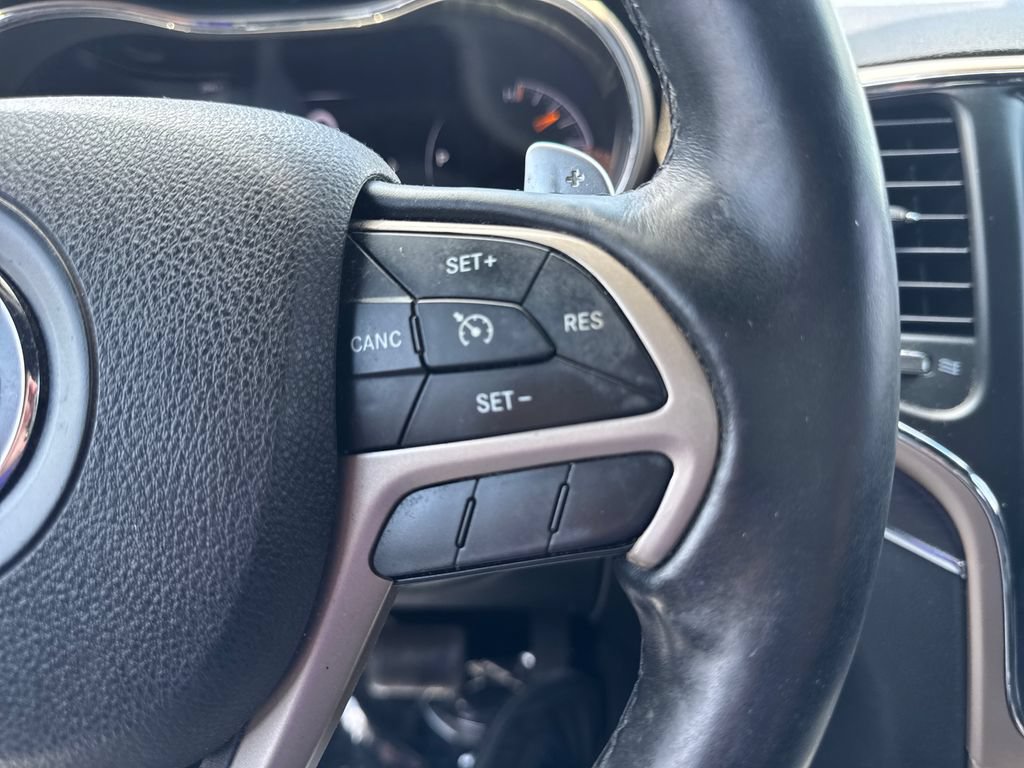 Used 2014 Jeep Grand Cherokee Limited w/ Luxury Group II AWD/4WD image 17