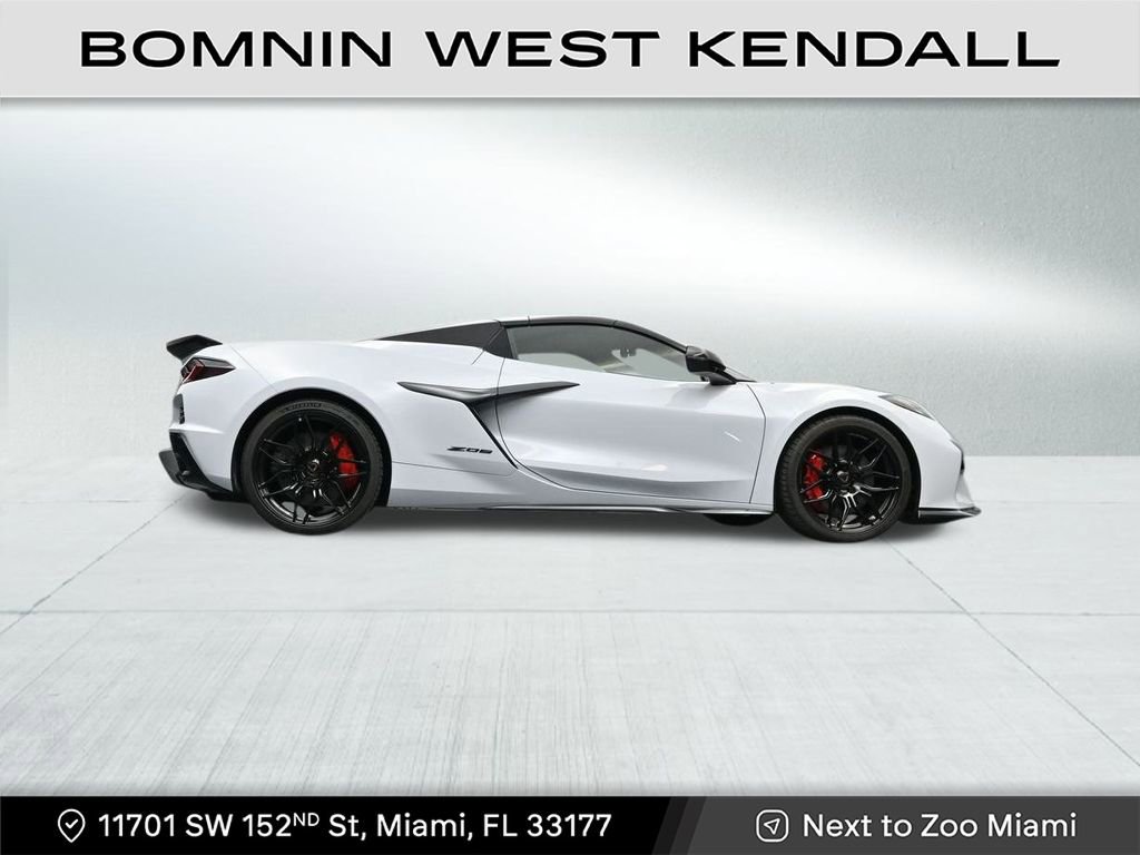 Used 2023 Chevrolet Corvette Z06 w/ Stealth Interior Trim Package image 25