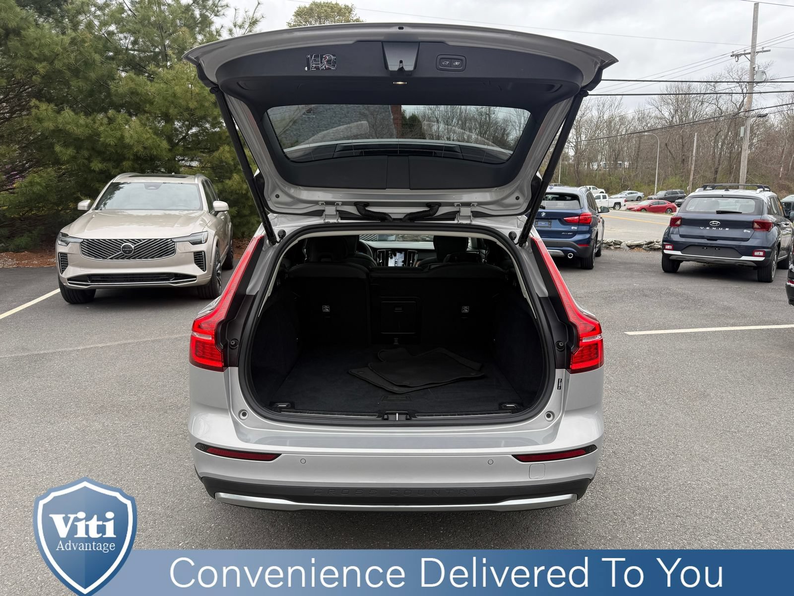 Used 2025 Volvo V60 B5 Cross Country Plus AWD/4WD image 23