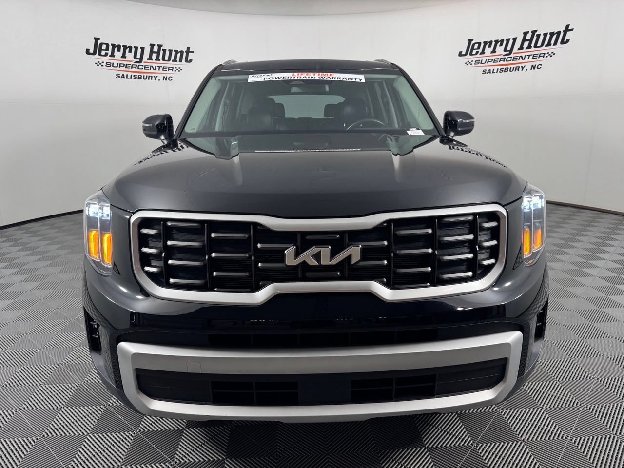 Used 2024 Kia Telluride S w/ S Sunroof Package FWD image 4