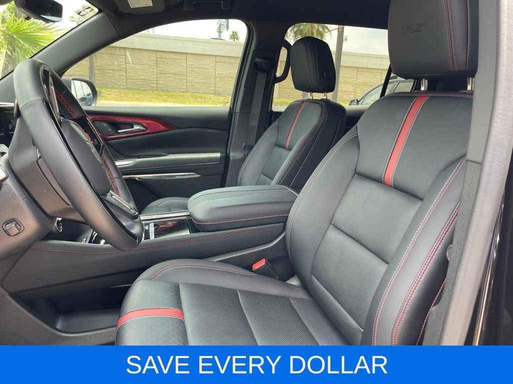 Used 2026 Chevrolet Traverse RS w/ LPO, Floor Liner Package FWD image 14