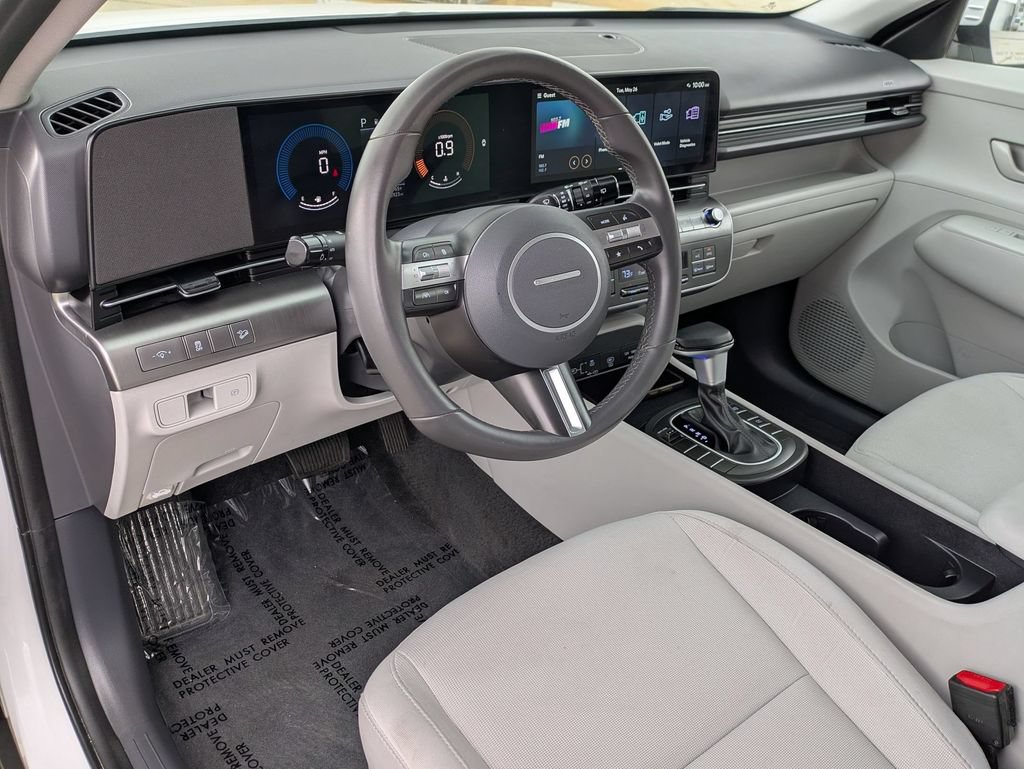 Used 2025 Hyundai Kona SEL FWD image 21