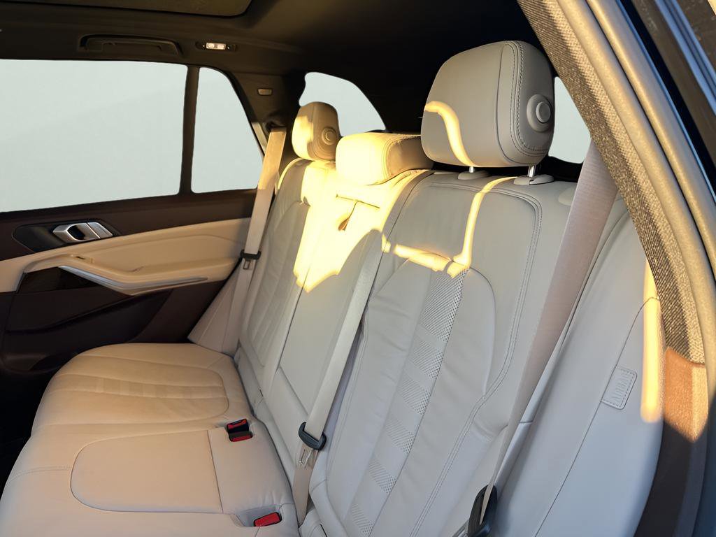 Used 2019 BMW X5 xDrive40i w/ Convenience Package image 16