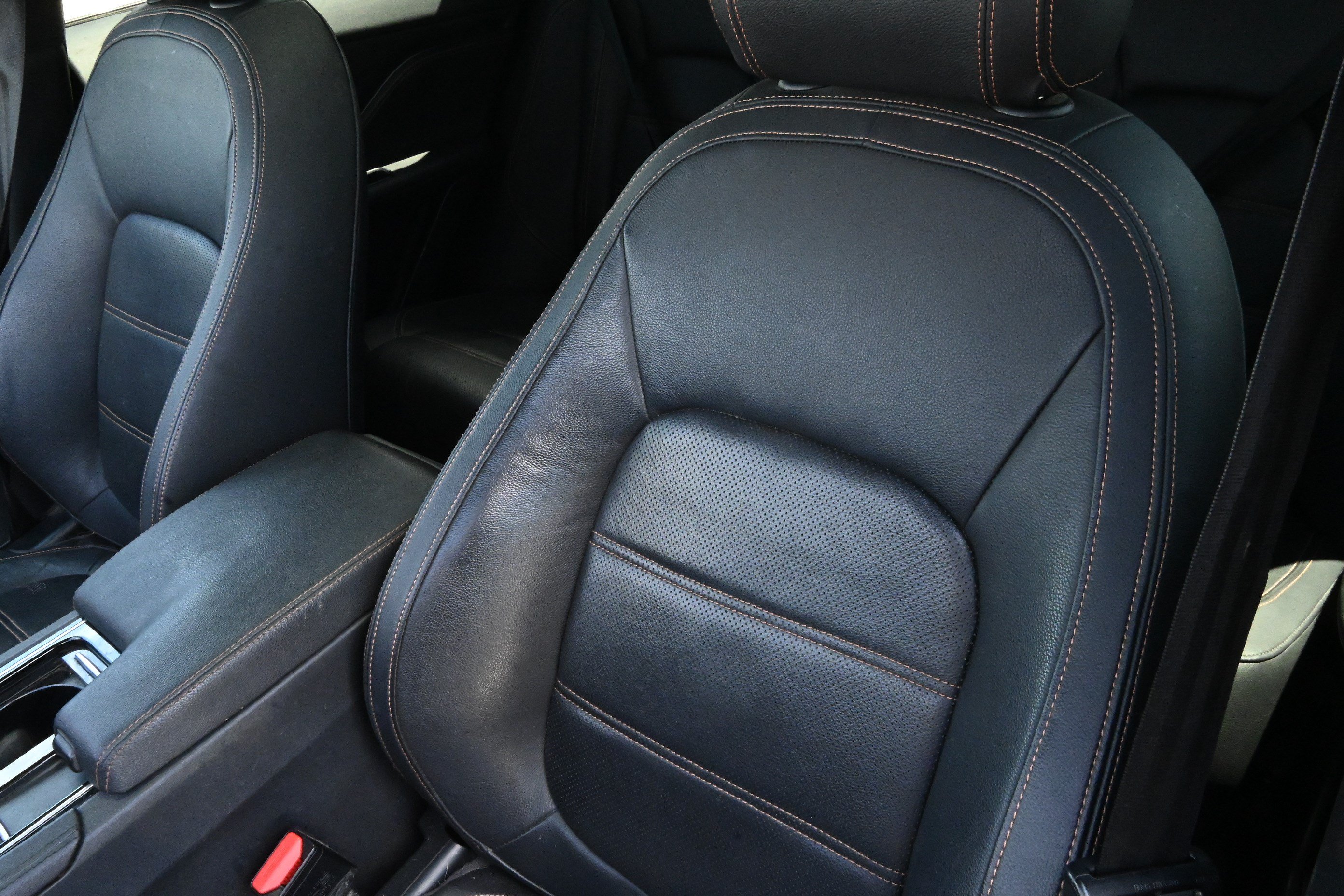 Used 2019 Jaguar F-PACE Prestige AWD/4WD image 11