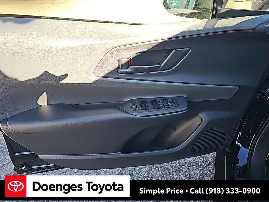 New 2026 Toyota Prius LE image 15