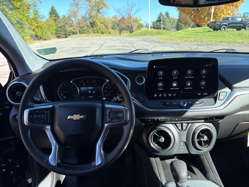 Used 2025 Chevrolet Blazer LT AWD/4WD image 28