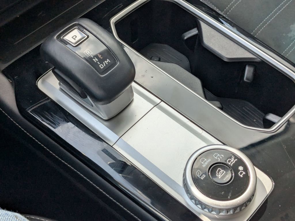 Used 2025 Mitsubishi Outlander SE FWD image 19