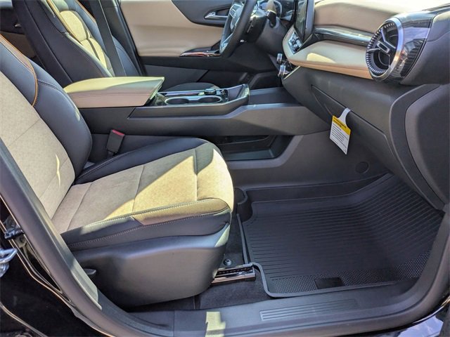 New 2026 Chevrolet Equinox ACTIV w/ Safety and Technology Package image 39