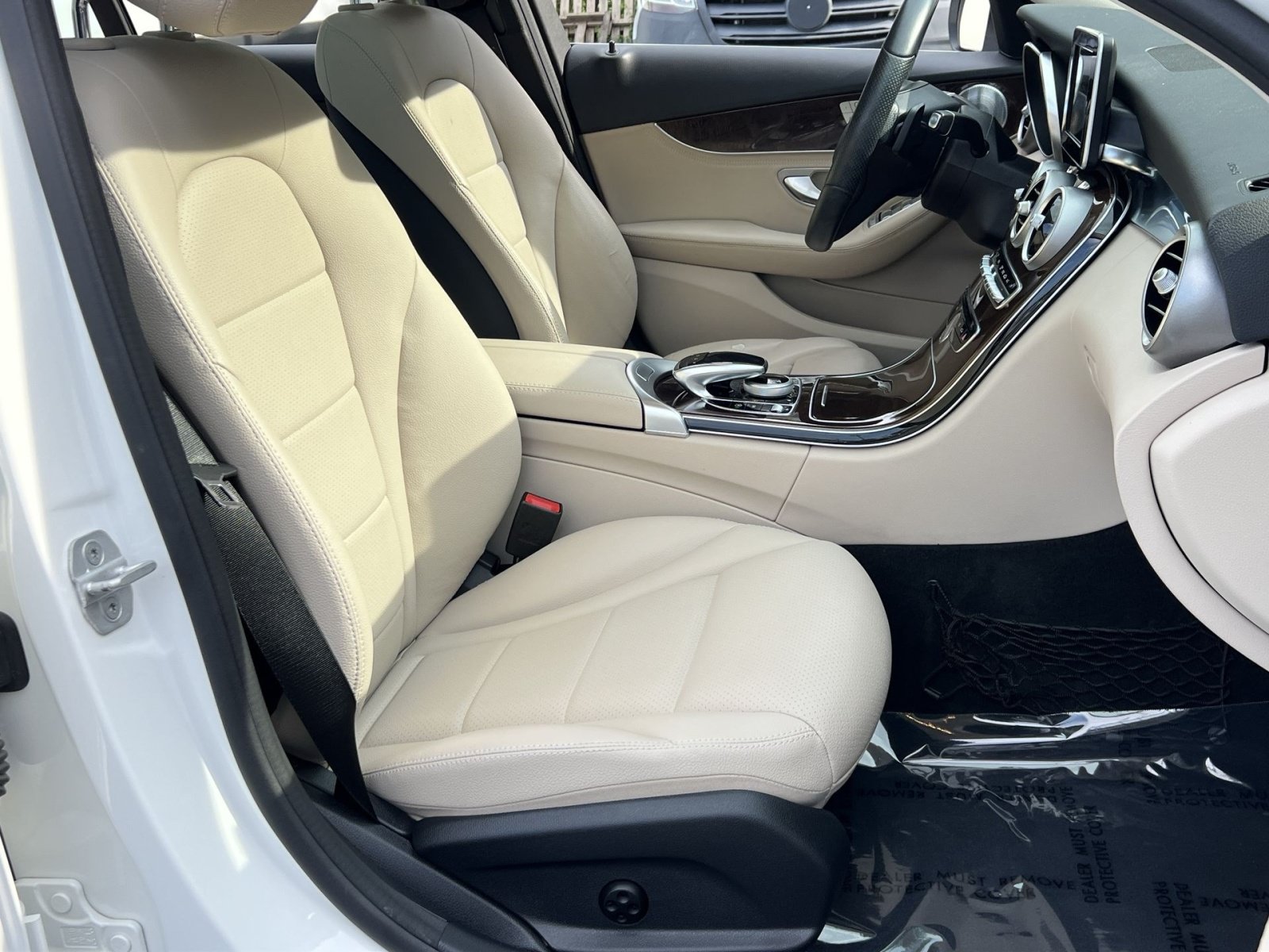 Used 2015 Mercedes-Benz C 300 4MATIC Sedan image 31