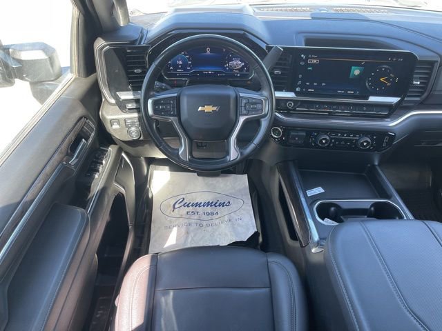 Used 2024 Chevrolet Silverado 2500 LTZ w/ LTZ Premium Package image 18