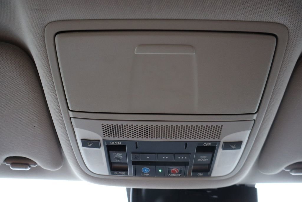 Used 2018 Acura MDX SH-AWD w/ Technology Package image 19