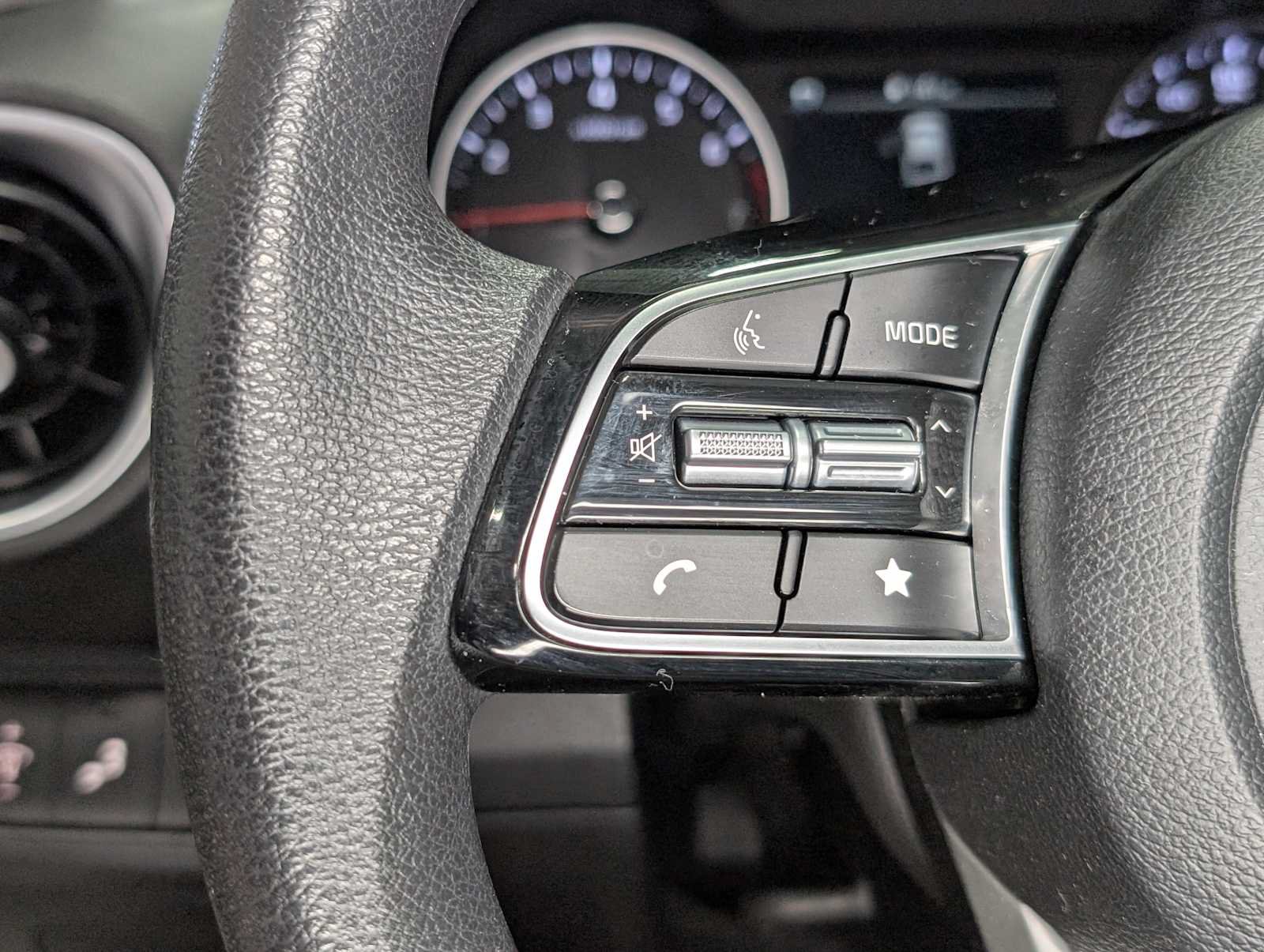 Used 2024 Kia Forte LXS w/ LXS Technology Package FWD image 32
