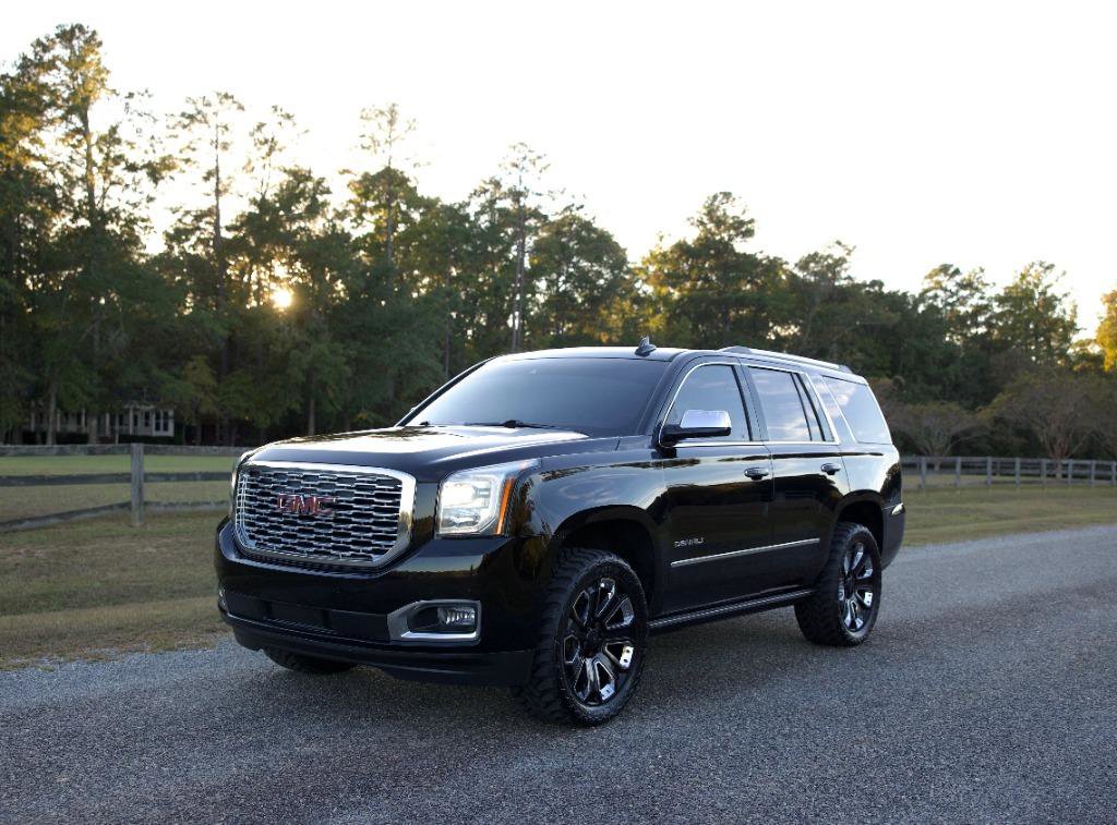 Used 2019 GMC Yukon Denali image 1
