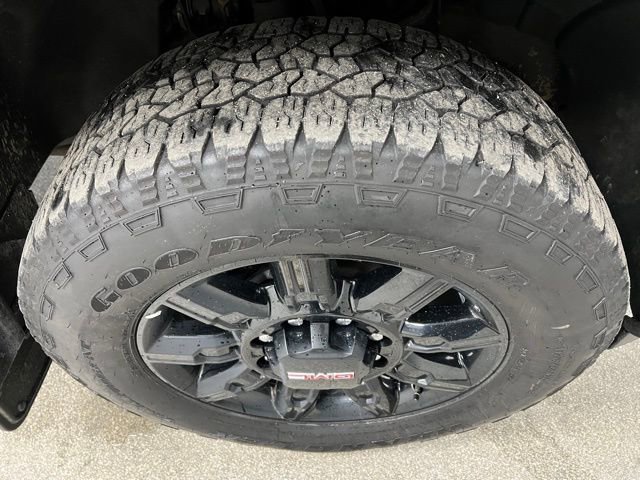 Used 2025 GMC Sierra 3500 AT4 w/ AT4 Premium Plus Package image 18