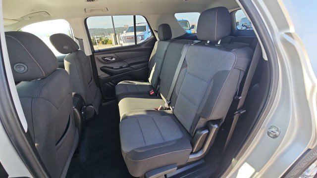 Used 2021 Chevrolet Traverse LT FWD image 24