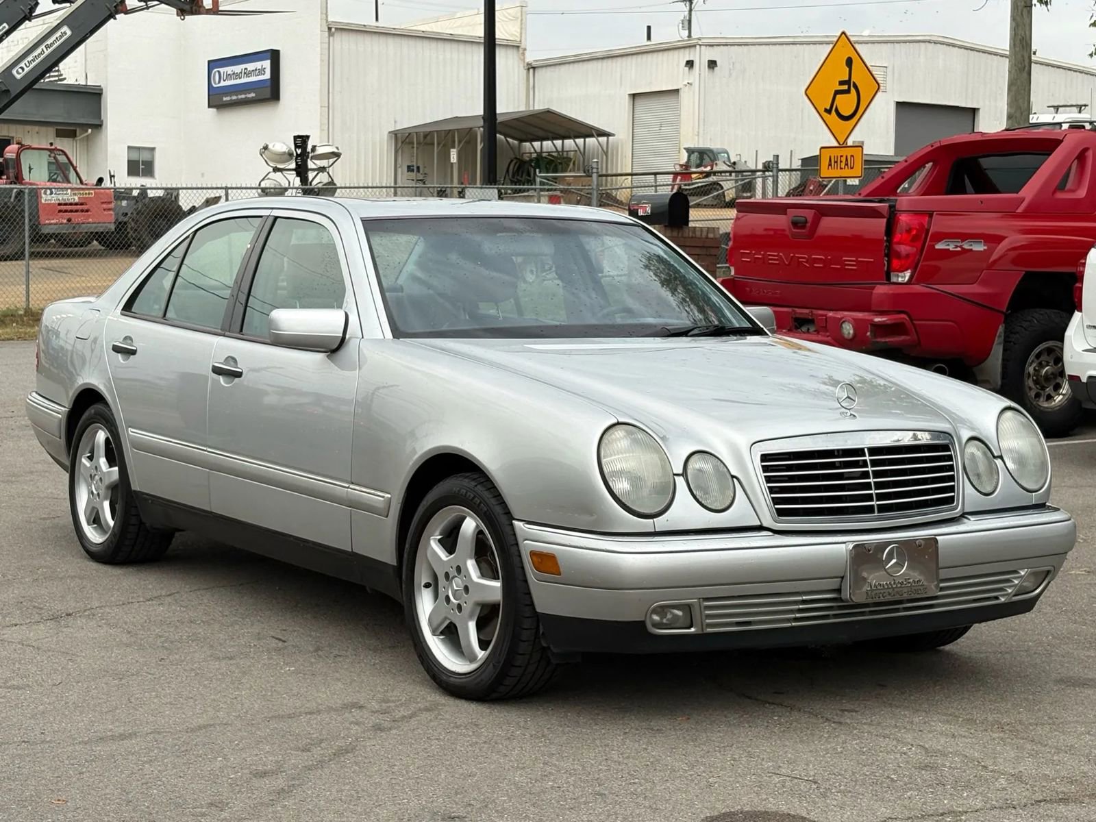 Used 1999 Mercedes-Benz E 320 Sedan image 7