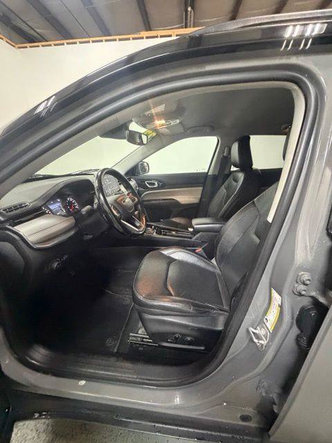 Certified 2022 Jeep Compass Limited AWD/4WD image 15