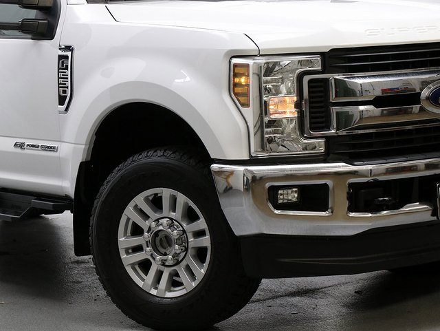 Used 2019 Ford F250 XLT w/ XLT Value Package image 3