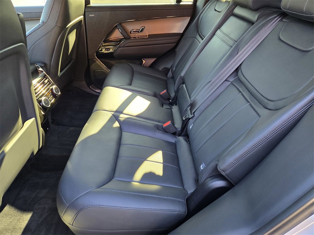 Used 2024 Land Rover Range Rover Sport Dynamic SE image 13